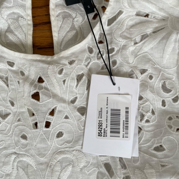 Gorgeous Theory Brizabela Eyelet Top Lace NWT - Picture 5 of 5